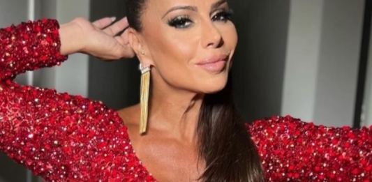 Viviane Araújo reage a críticas sobre hérnia umbilical e rebate internautas: ‘Vou operar de novo!’